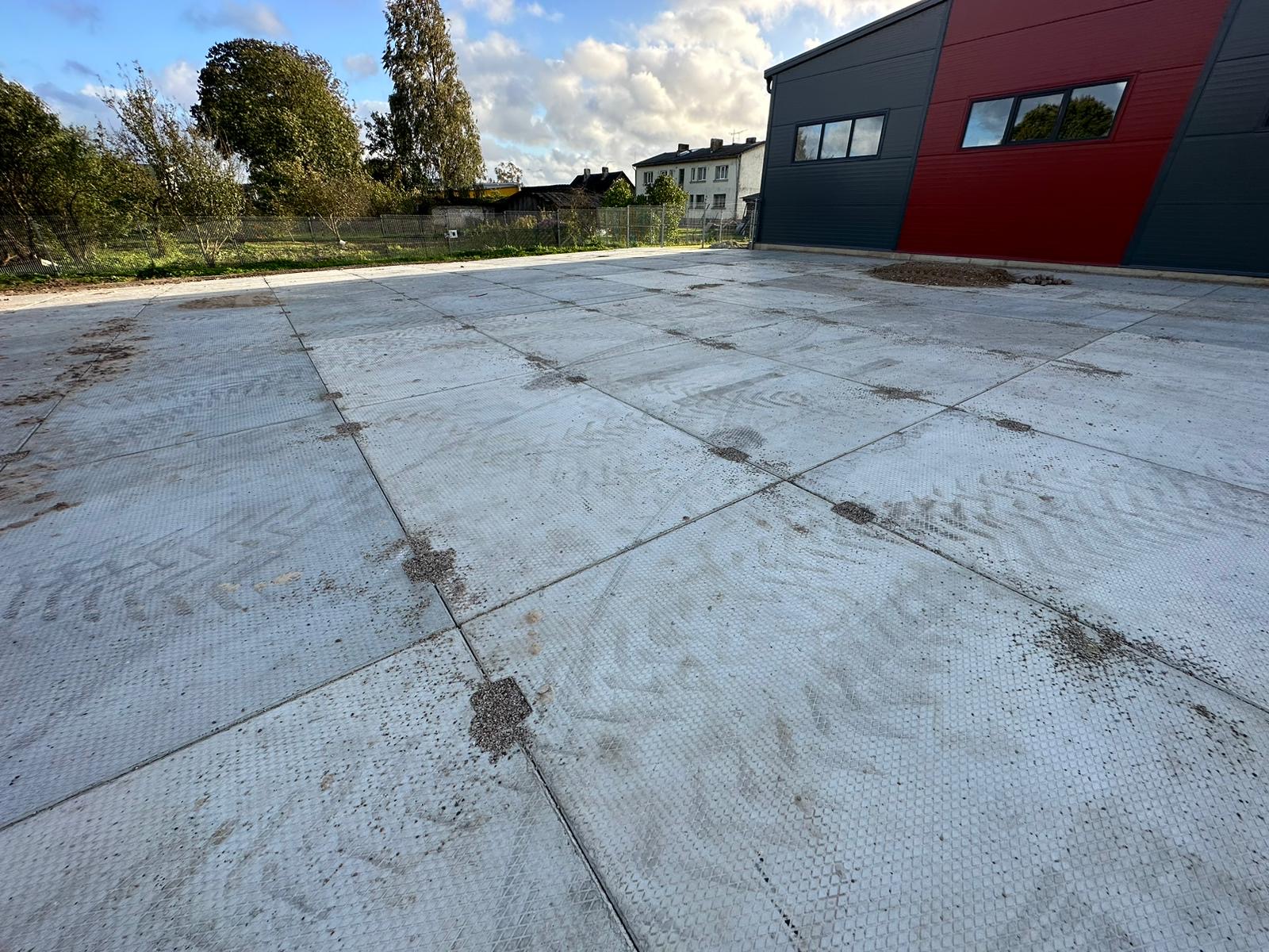 Industriālās betona plātnes – neaizstājamas daudzu nozīmīgu projektu realizācijā